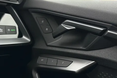 BT74VHK Audi RS 3 RS 3 Saloon Carbon Vorsprung 400 PS S tronic Thumbnail #21