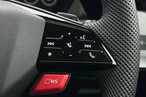 BT74VHK Audi RS 3 RS 3 Saloon Carbon Vorsprung 400 PS S tronic Thumbnail #37