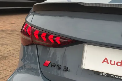 BT74VHK Audi RS 3 RS 3 Saloon Carbon Vorsprung 400 PS S tronic Thumbnail #49
