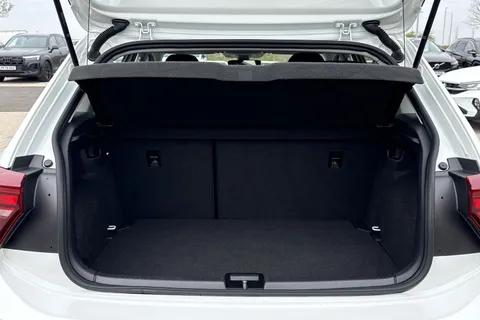 MJ72FBF Volkswagen Polo 1.0 Life 5dr **REAR VIEW CAMERA** Thumbnail #8