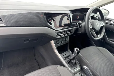 MJ72FBF Volkswagen Polo 1.0 Life 5dr **REAR VIEW CAMERA** Thumbnail #16