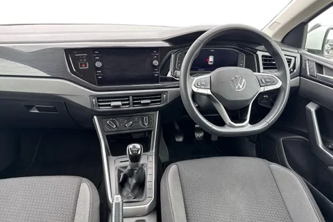 MJ72FBF Volkswagen Polo 1.0 Life 5dr **REAR VIEW CAMERA** Thumbnail #19