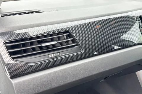 MJ72FBF Volkswagen Polo 1.0 Life 5dr **REAR VIEW CAMERA** Thumbnail #30