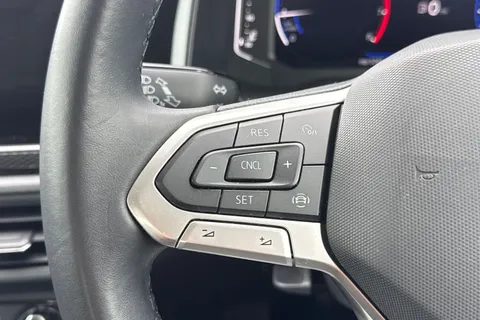 MJ72FBF Volkswagen Polo 1.0 Life 5dr **REAR VIEW CAMERA** Thumbnail #31