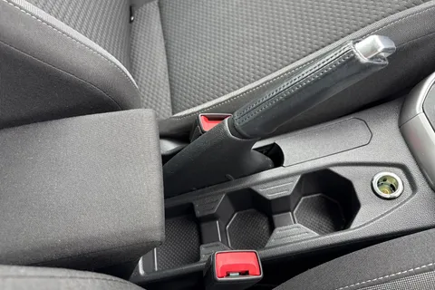 MJ72FBF Volkswagen Polo 1.0 Life 5dr **REAR VIEW CAMERA** Thumbnail #36