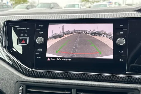 MJ72FBF Volkswagen Polo 1.0 Life 5dr **REAR VIEW CAMERA** Thumbnail #38