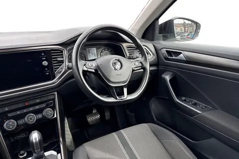 ML19XRH Volkswagen T-Roc 1.5 TSI EVO SE DSG Euro 6 (s/s) 5dr Thumbnail #14