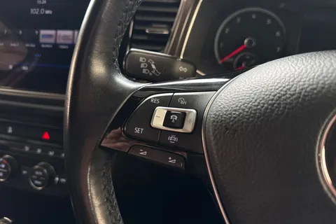 ML19XRH Volkswagen T-Roc 1.5 TSI EVO SE DSG Euro 6 (s/s) 5dr Thumbnail #27