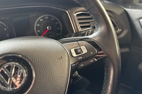 ML19XRH Volkswagen T-Roc 1.5 TSI EVO SE DSG Euro 6 (s/s) 5dr Thumbnail #28