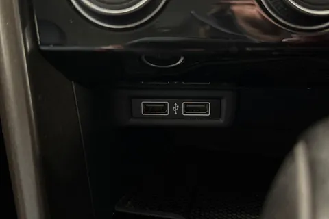 ML19XRH Volkswagen T-Roc 1.5 TSI EVO SE DSG Euro 6 (s/s) 5dr Thumbnail #29