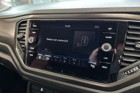 ML19XRH Volkswagen T-Roc 1.5 TSI EVO SE DSG Euro 6 (s/s) 5dr Thumbnail #31