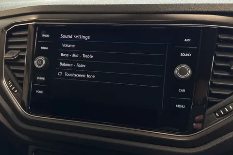 ML19XRH Volkswagen T-Roc 1.5 TSI EVO SE DSG Euro 6 (s/s) 5dr Thumbnail #33