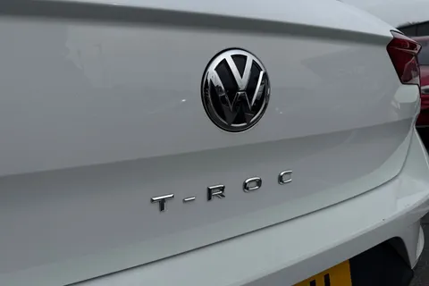 ML19XRH Volkswagen T-Roc 1.5 TSI EVO SE DSG Euro 6 (s/s) 5dr Thumbnail #40