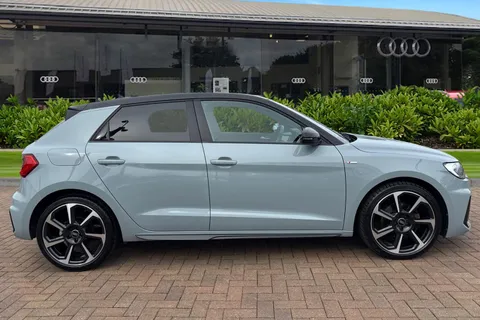 BL72NNF Audi A1 Black Edition 30 TFSI  110 PS S tronic Thumbnail #4