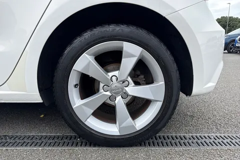 GV18BPF Audi A1 1.4 TFSI Sport Sportback S Tronic Euro 6 (s/s) 5dr (Nav) Thumbnail #13