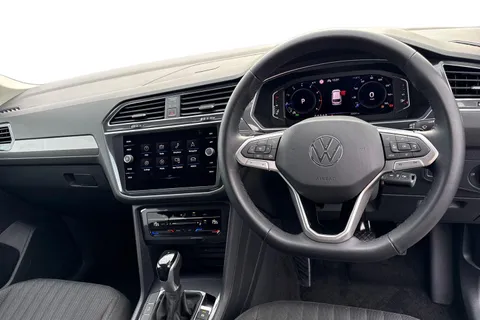 YY22YBH Volkswagen Tiguan Allspace 1.5 TSI Life DSG Euro 6 (s/s) 5dr Thumbnail #19