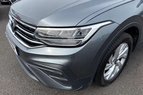 YY22YBH Volkswagen Tiguan Allspace 1.5 TSI Life DSG Euro 6 (s/s) 5dr Thumbnail #29