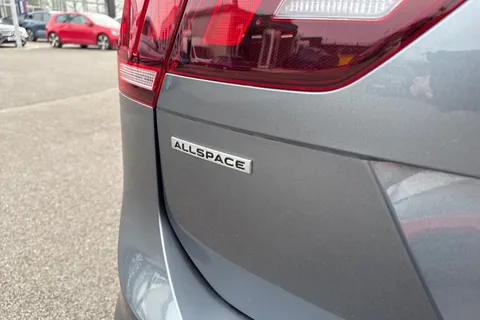 YY22YBH Volkswagen Tiguan Allspace 1.5 TSI Life DSG Euro 6 (s/s) 5dr Thumbnail #36