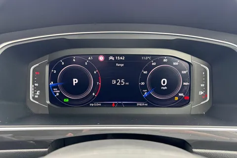 YY22YBH Volkswagen Tiguan Allspace 1.5 TSI Life DSG Euro 6 (s/s) 5dr Thumbnail #40