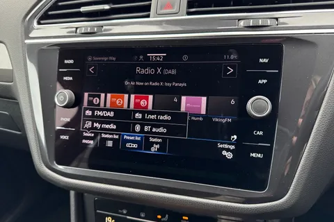 YY22YBH Volkswagen Tiguan Allspace 1.5 TSI Life DSG Euro 6 (s/s) 5dr Thumbnail #48