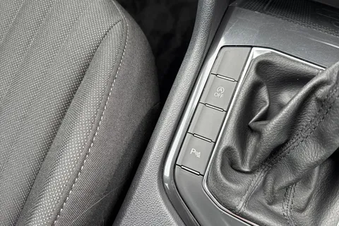 YY22YBH Volkswagen Tiguan Allspace 1.5 TSI Life DSG Euro 6 (s/s) 5dr Thumbnail #57