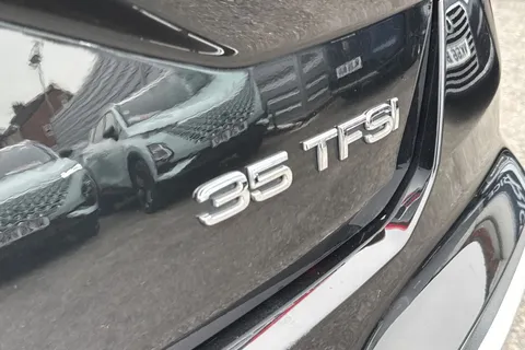 SB72NTE Audi Q2 1.5 TFSI CoD 35 S line S Tronic Euro 6 (s/s) 5dr Thumbnail #33