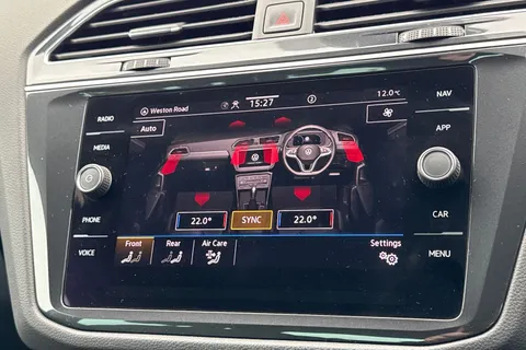 DE72LLX Volkswagen Tiguan 1.5 TSI 150 Life 5dr DSG |Adaptive Cruise Control | E-Sim Online Connectivi Thumbnail #22