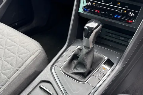 DE72LLX Volkswagen Tiguan 1.5 TSI 150 Life 5dr DSG |Adaptive Cruise Control | E-Sim Online Connectivi Thumbnail #23