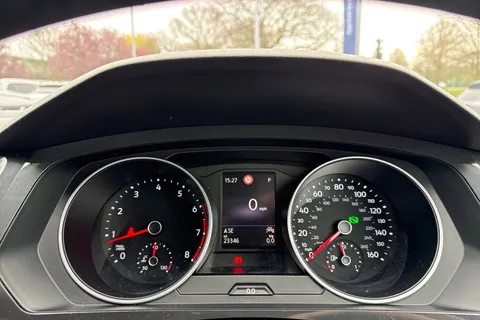 DE72LLX Volkswagen Tiguan 1.5 TSI 150 Life 5dr DSG |Adaptive Cruise Control | E-Sim Online Connectivi Thumbnail #25