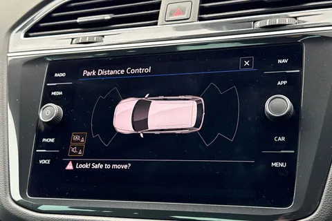 DE72LLX Volkswagen Tiguan 1.5 TSI 150 Life 5dr DSG |Adaptive Cruise Control | E-Sim Online Connectivi Thumbnail #31