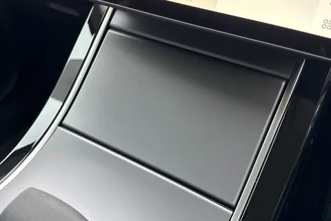 42 of 49 for Land Rover Range Rover Evoque 2.0 D200 Dynamic HSE 5dr