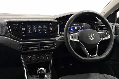 GL25DWF Volkswagen Taigo 1.0 TSI Match 5dr Thumbnail #2