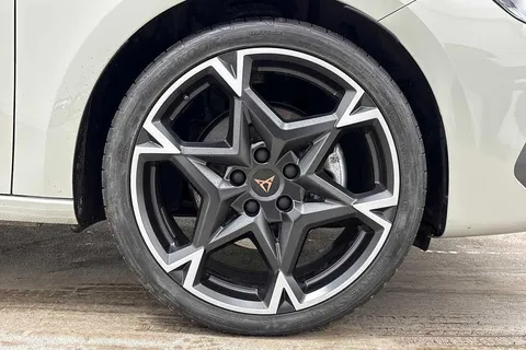 DH25HYB CUPRA Leon 1.5 eTSI 150 V2 5dr DSG Thumbnail #5