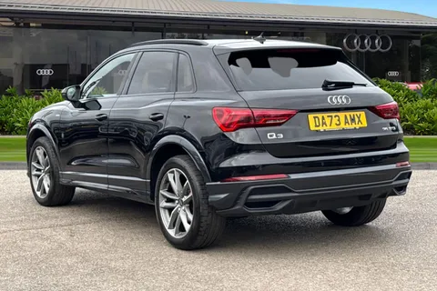 DA73AMX Audi Q3 (O) Black Edition 35 TFSI  150 PS S tronic Thumbnail #3