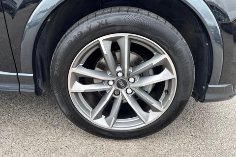 DA73AMX Audi Q3 (O) Black Edition 35 TFSI  150 PS S tronic Thumbnail #11