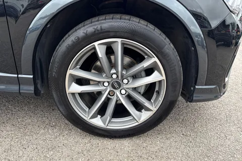 DA73AMX Audi Q3 (O) Black Edition 35 TFSI  150 PS S tronic Thumbnail #13