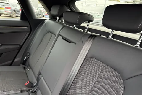 DA73AMX Audi Q3 (O) Black Edition 35 TFSI  150 PS S tronic Thumbnail #20