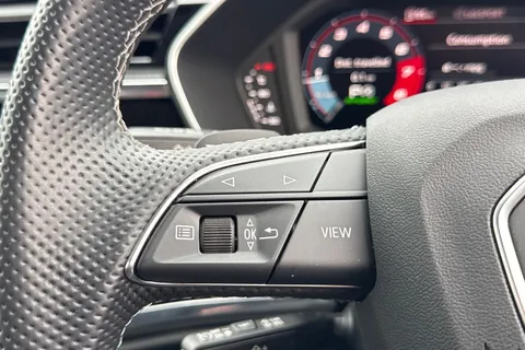 DA73AMX Audi Q3 (O) Black Edition 35 TFSI  150 PS S tronic Thumbnail #28