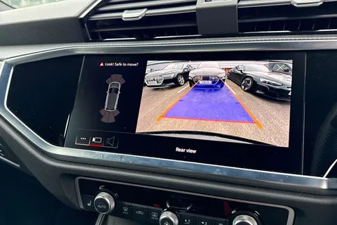 DA73AMX Audi Q3 (O) Black Edition 35 TFSI  150 PS S tronic Thumbnail #33