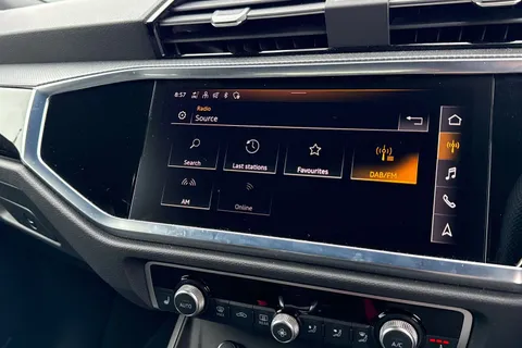 DA73AMX Audi Q3 (O) Black Edition 35 TFSI  150 PS S tronic Thumbnail #37