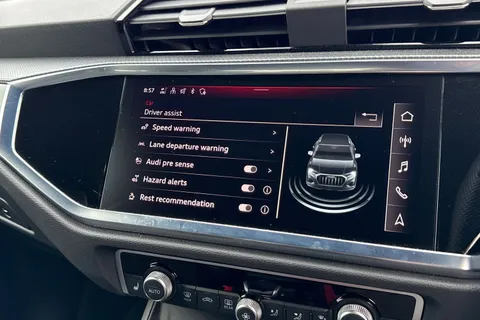 DA73AMX Audi Q3 (O) Black Edition 35 TFSI  150 PS S tronic Thumbnail #46