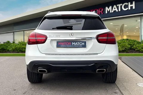 WH19WRJ Mercedes-Benz Gla 1.6 GLA180 Urban Edition 7G-DCT Euro 6 (s/s) 5dr Thumbnail #5