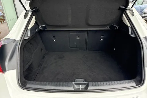 WH19WRJ Mercedes-Benz Gla 1.6 GLA180 Urban Edition 7G-DCT Euro 6 (s/s) 5dr Thumbnail #7