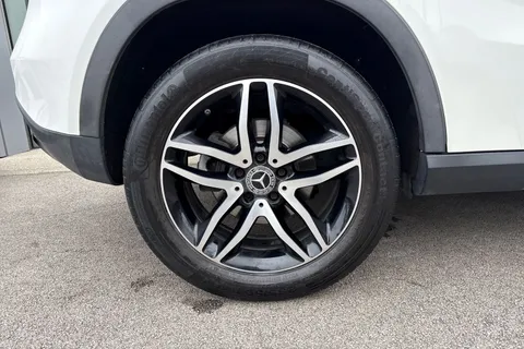 WH19WRJ Mercedes-Benz Gla 1.6 GLA180 Urban Edition 7G-DCT Euro 6 (s/s) 5dr Thumbnail #10