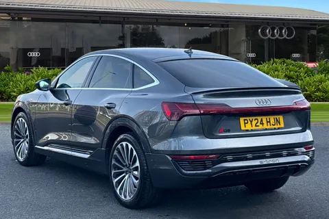 PY24HJN Audi Q8 e-tron 50 S line Sportback Auto quattro 5dr 95kWh (11kW Charger) Thumbnail #3