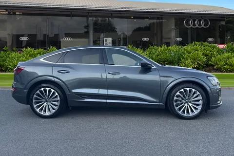 PY24HJN Audi Q8 e-tron 50 S line Sportback Auto quattro 5dr 95kWh (11kW Charger) Thumbnail #4