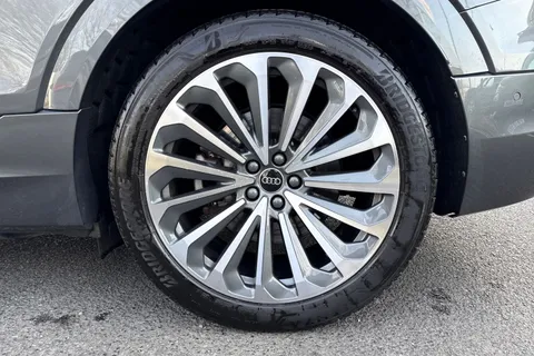 PY24HJN Audi Q8 e-tron 50 S line Sportback Auto quattro 5dr 95kWh (11kW Charger) Thumbnail #12