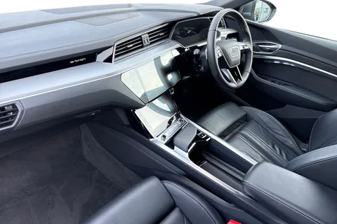 PY24HJN Audi Q8 e-tron 50 S line Sportback Auto quattro 5dr 95kWh (11kW Charger) Thumbnail #16