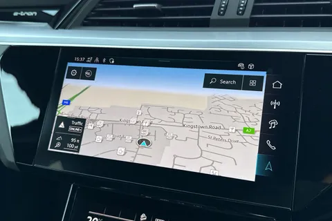 PY24HJN Audi Q8 e-tron 50 S line Sportback Auto quattro 5dr 95kWh (11kW Charger) Thumbnail #18