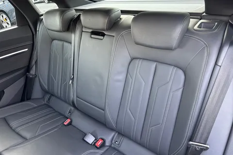 PY24HJN Audi Q8 e-tron 50 S line Sportback Auto quattro 5dr 95kWh (11kW Charger) Thumbnail #20